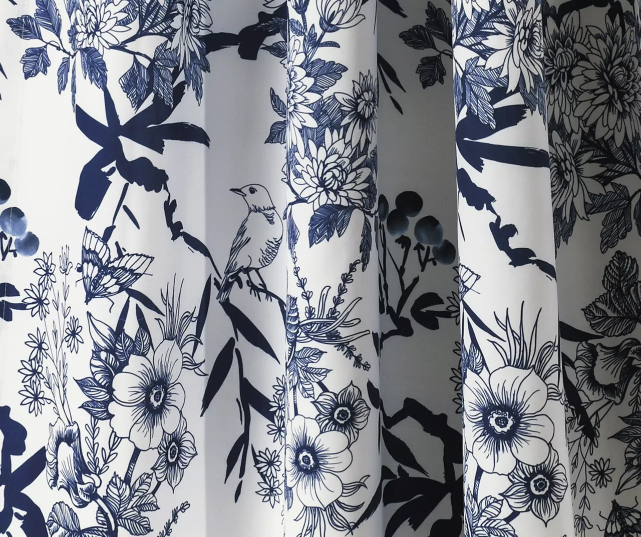 Botanical Garden Navy & White Room-Darkening Rod Pocket Curtain Panel Pair, (95") - Image 4