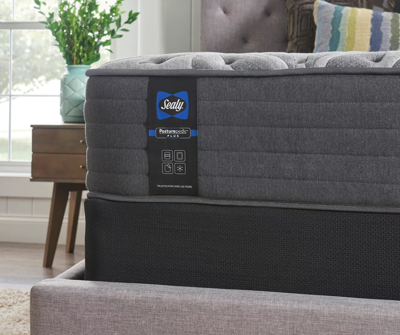 Sealy Posturepedic Plus Opportune II Tight Top Soft Mattress - Image 9