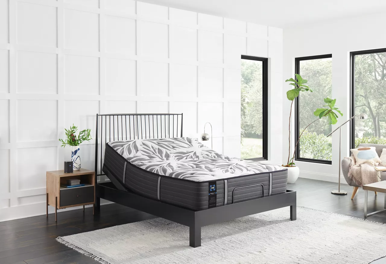 Sealy Posturepedic Plus Exuberant II Ultra Soft Mattress - Image 9