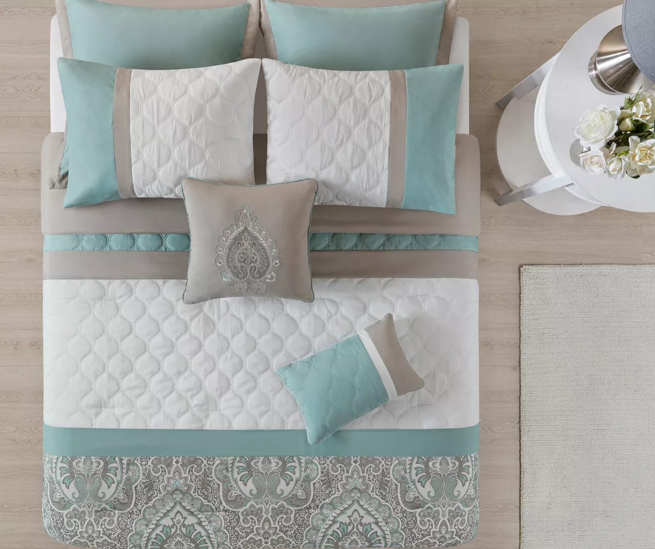 Stacie Comforter Set - Image 17