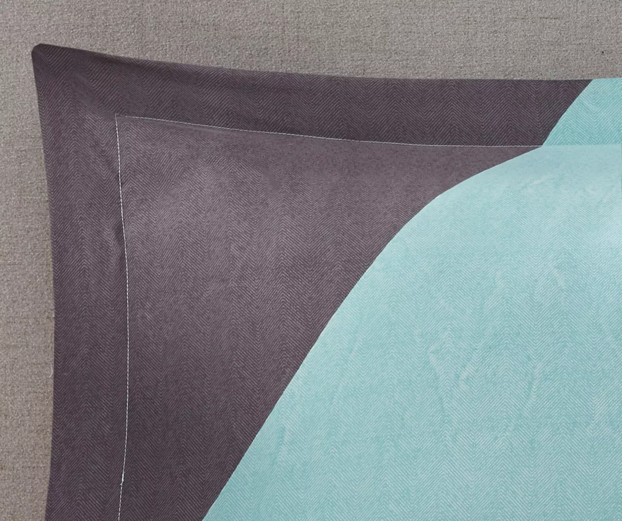 Zuri Aqua Reversible Comforter Set - Image 11