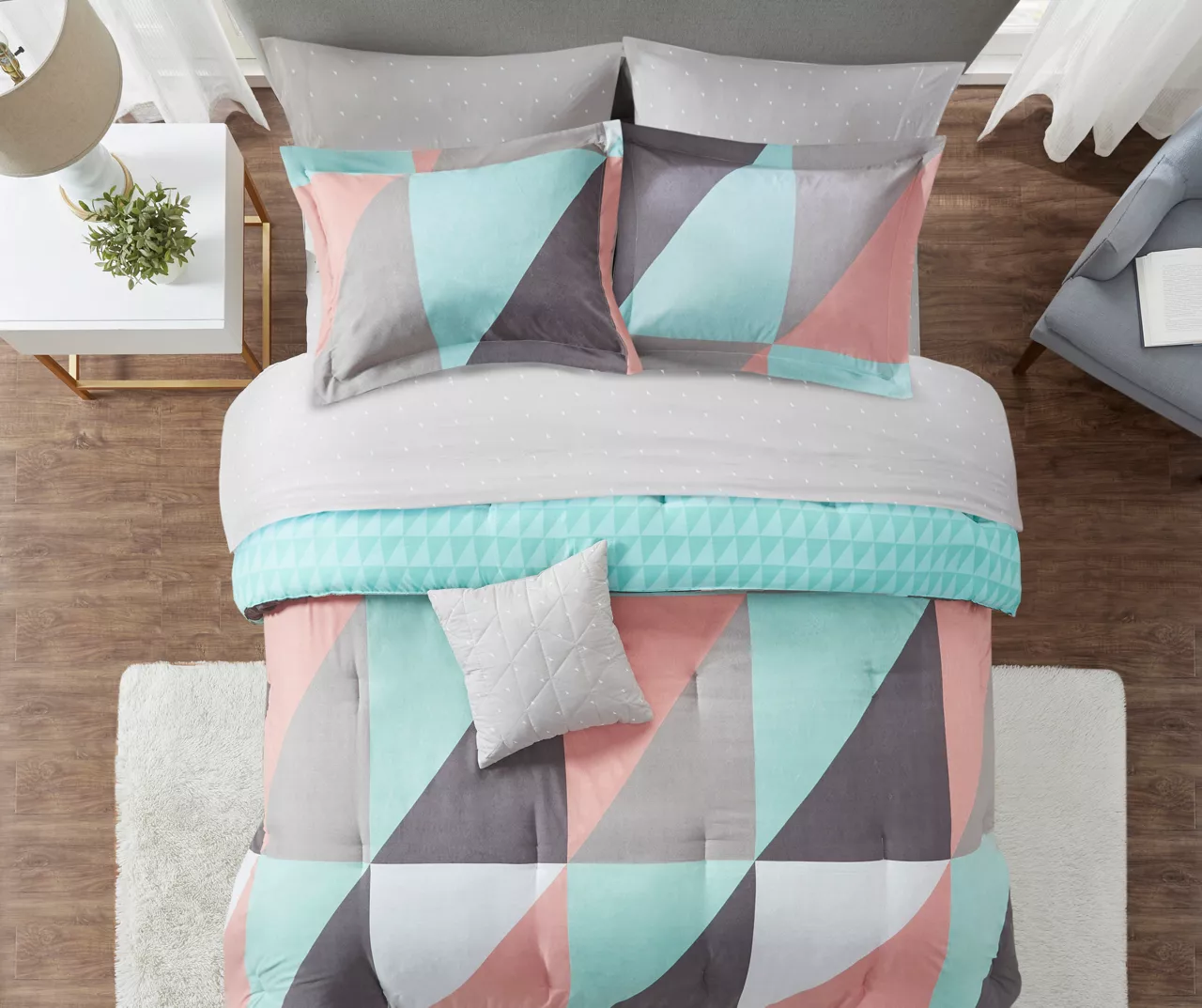 Zuri Aqua Reversible Comforter Set - Image 7