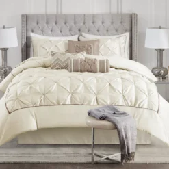 Piedmont Ivory Tufted King 7-Piece Comforter Set