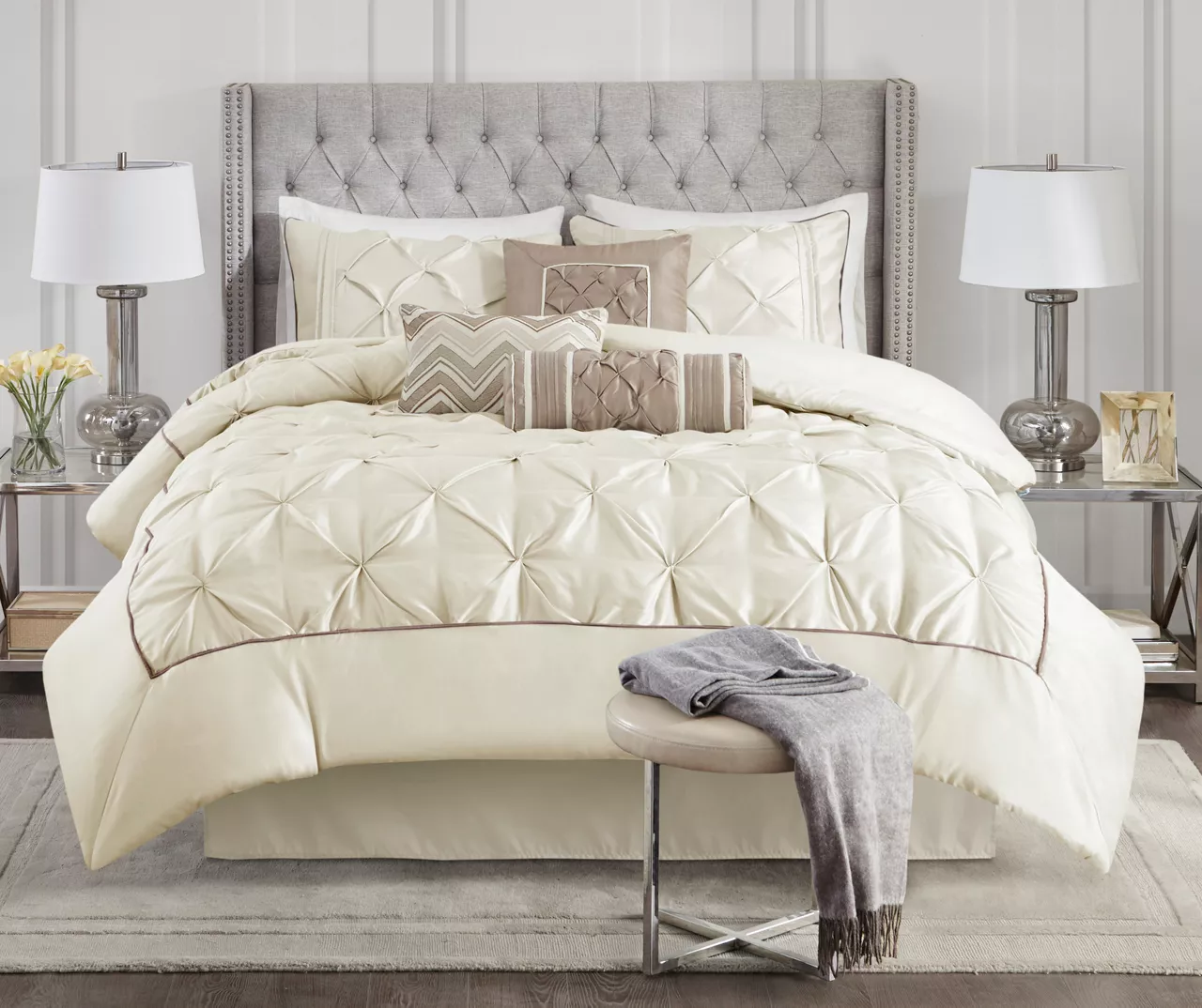 Piedmont Ivory Tufted King 7-Piece Comforter Set