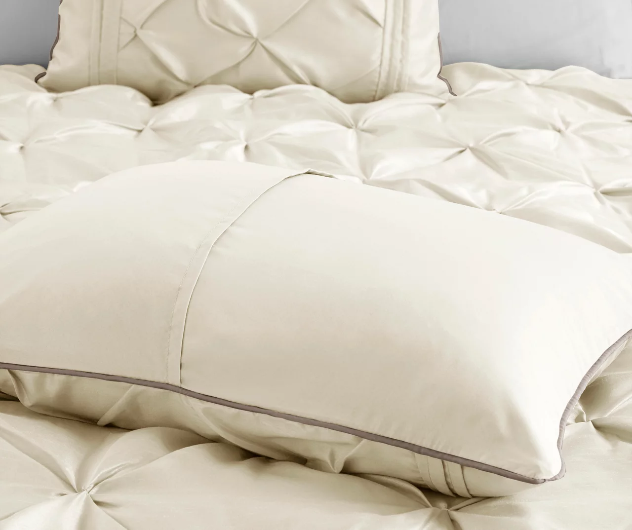 Piedmont Ivory Tufted King 7-Piece Comforter Set - Image 6