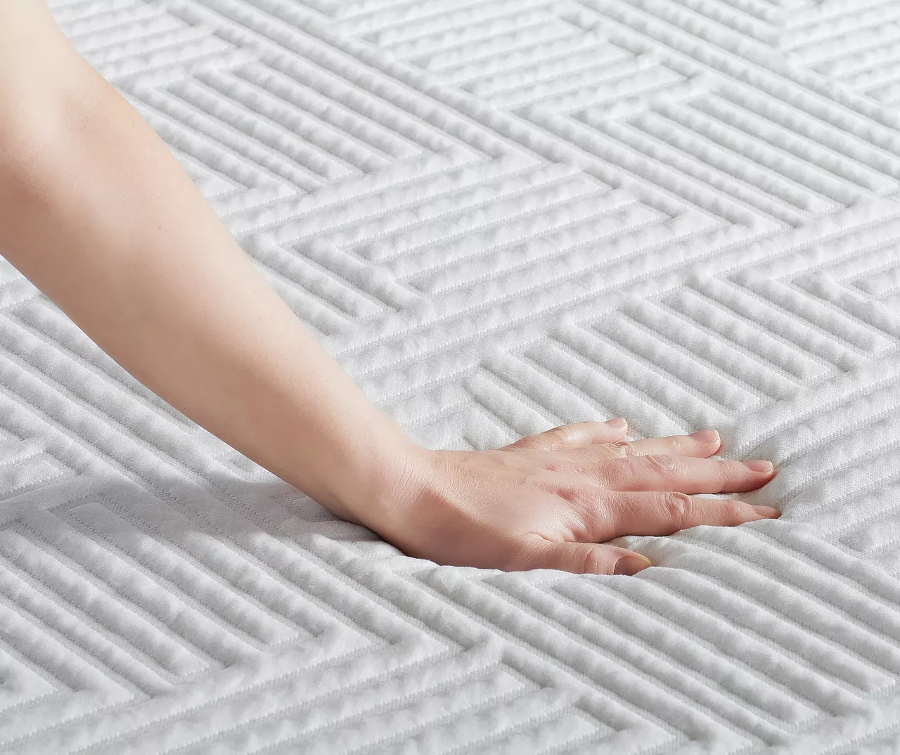 Lucid Comfort Collection 10" Hybrid Memory Foam Mattress & Adjustable Bed Base Set - Image 8