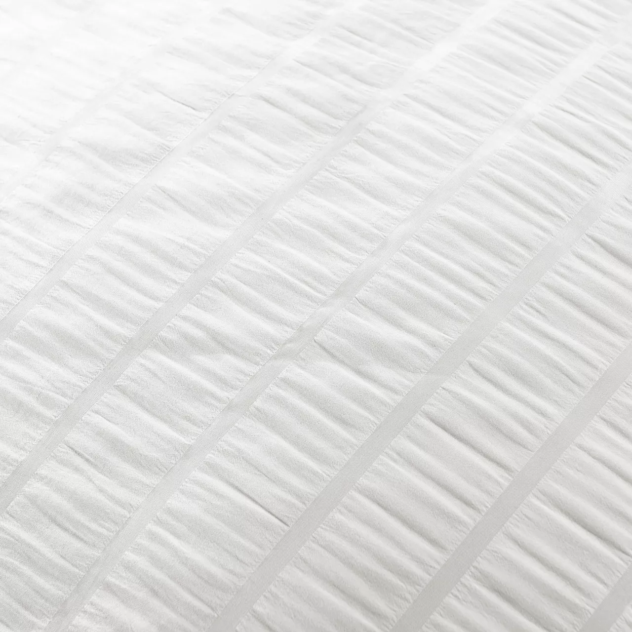 Farmhouse White Seersucker King 5-Piece Comforter Set - Image 6