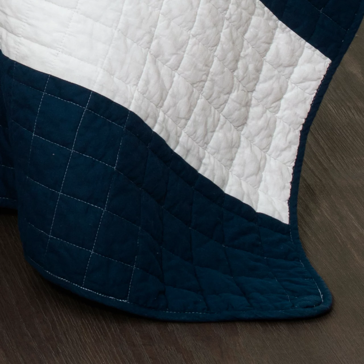 New Berlin Color Block Stripe Quilt Set - Image 15