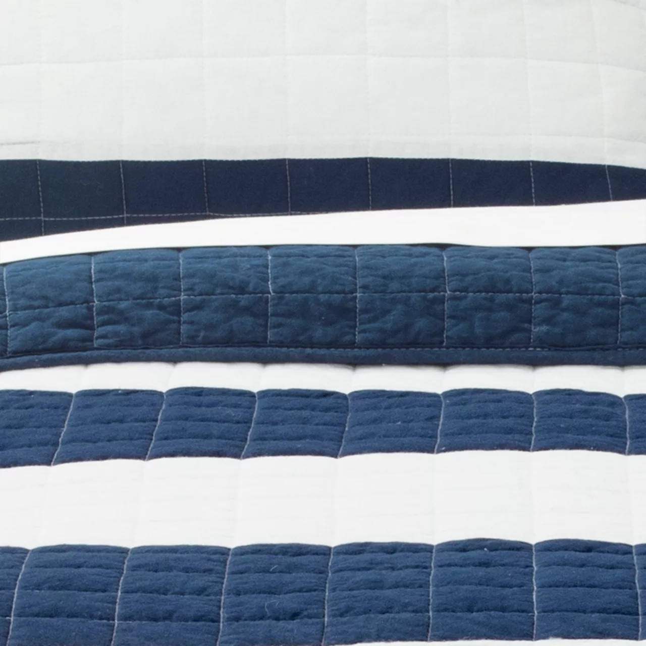 New Berlin Color Block Stripe Quilt Set - Image 11