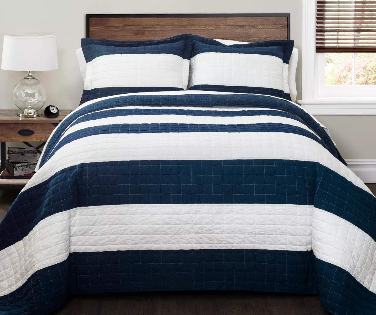 New Berlin Color Block Stripe Quilt Set