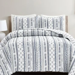 Hygge Geometric Stripe Quilt Set