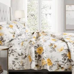 Penrose Floral Quilt Set