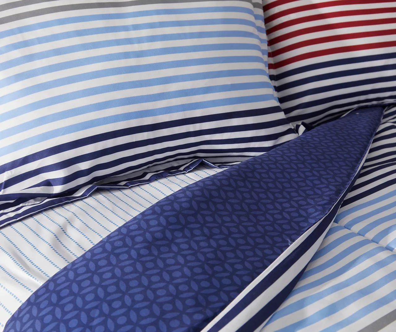 Blue & Red Stripe Microfiber King 9-Piece Bed-in-a-Bag Set - Image 3