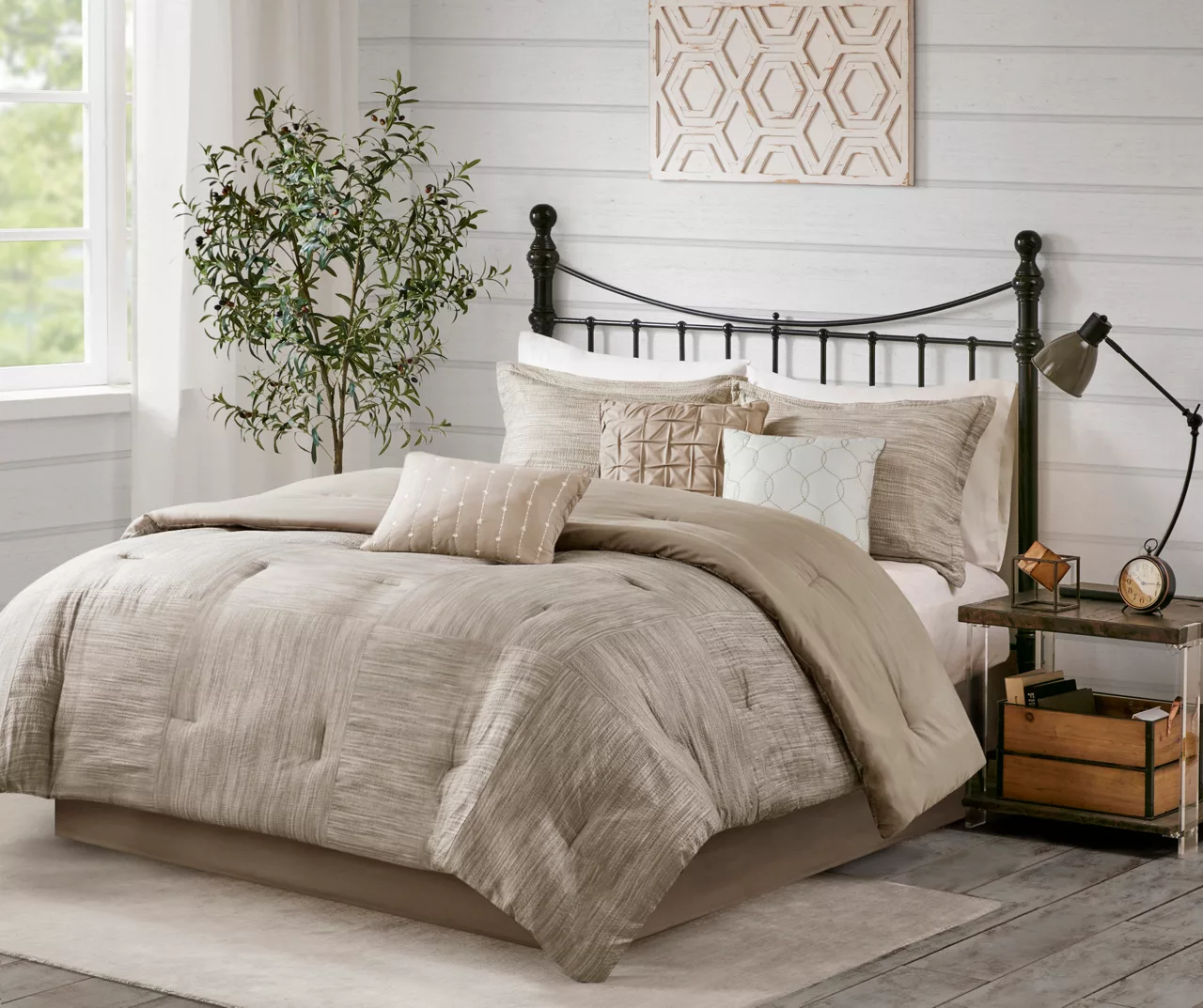 Kelan Taupe Streak Patchwork Seersucker California King 7-Piece Comforter Set - Image 2