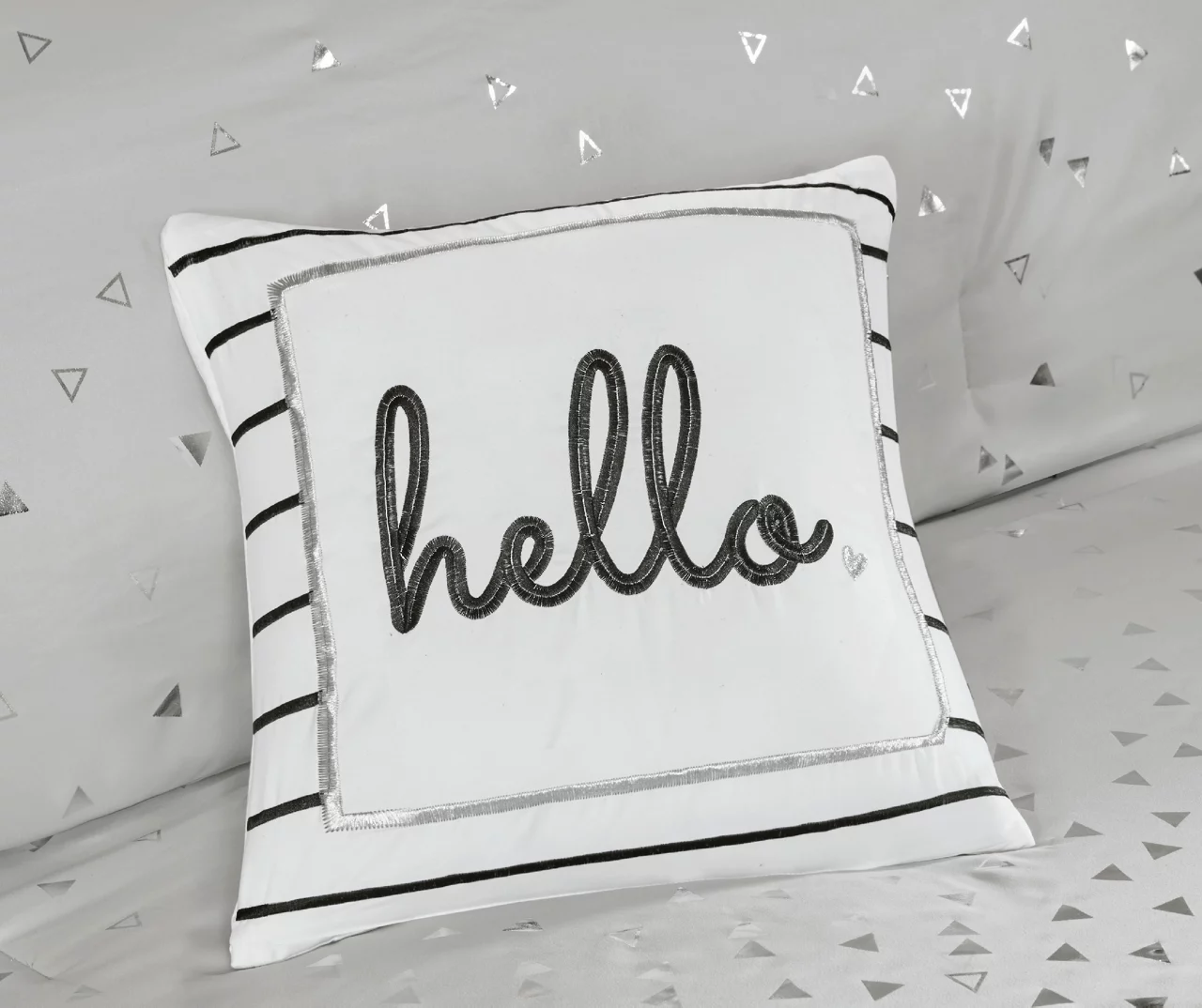 Nova Gray & Silver Metallic Triangle Full/Queen 5-Piece Comforter Set - Image 5