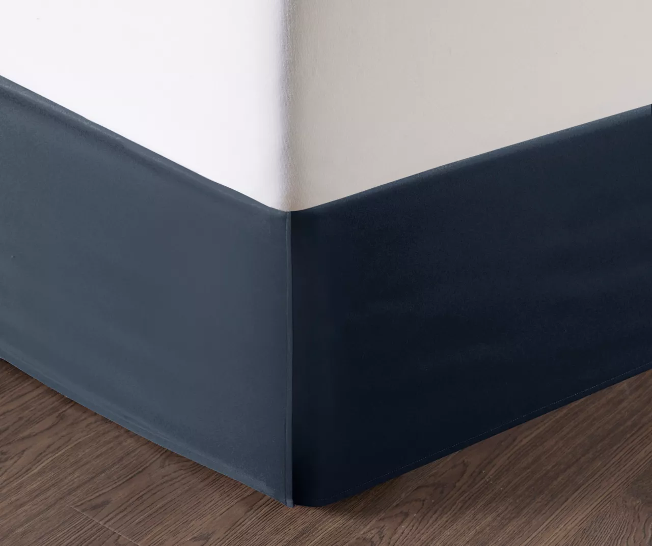 Eliot Navy & White Damask Jacquard King 8-Piece Comforter Set - Image 11