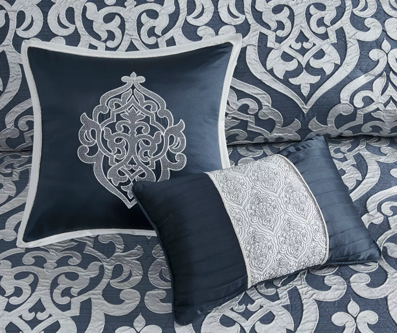 Eliot Navy & White Damask Jacquard King 8-Piece Comforter Set - Image 7