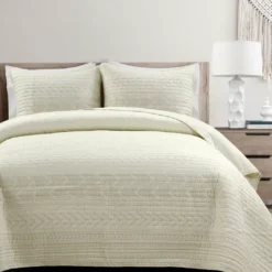 Hygge Ivory & Beige Geometric Reversible Full/Queen 3-Piece Quilt Set