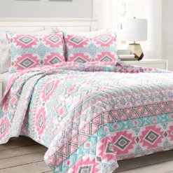 Pink & Turquoise Geometric Stripe Reversible Full/Queen 3-Piece Quilt Set