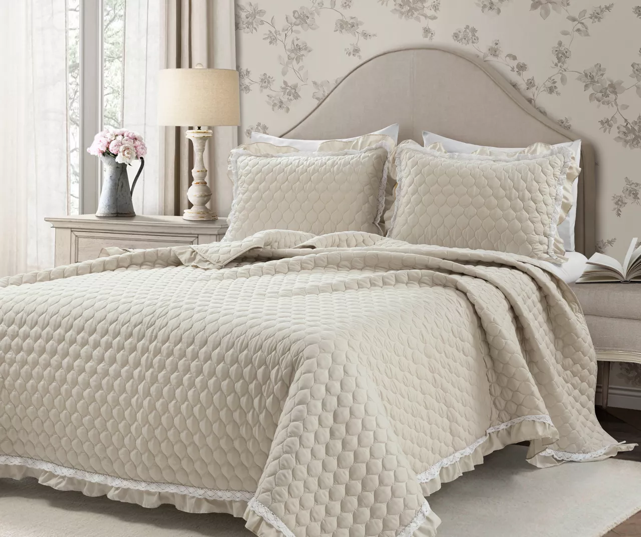 Ella Beige Ruffle & Lace-Trim Full/Queen 3-Piece Quilt Set