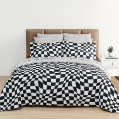 Euphoric Expression Black Wavy Checkerboard Reversible Twin 6-Piece Bed-in-a-Bag Set
