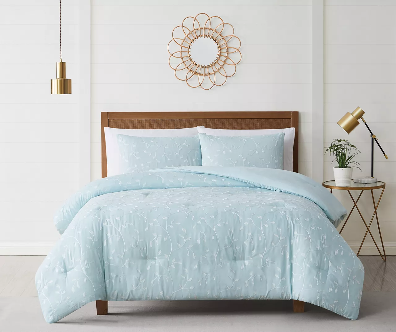 Casa Light Blue & White Embroidered Leaf Vine King 3-Piece Comforter Set